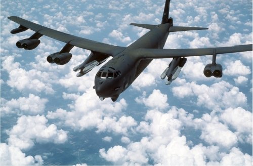   B-52    .